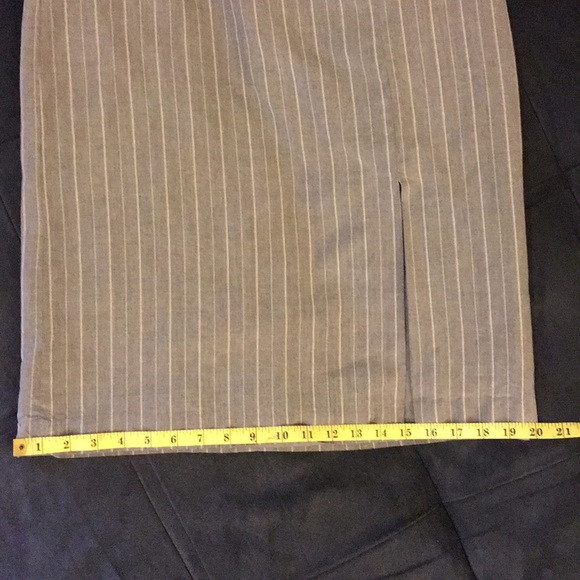 Banana Republic Skirt - Picture 5 of 5